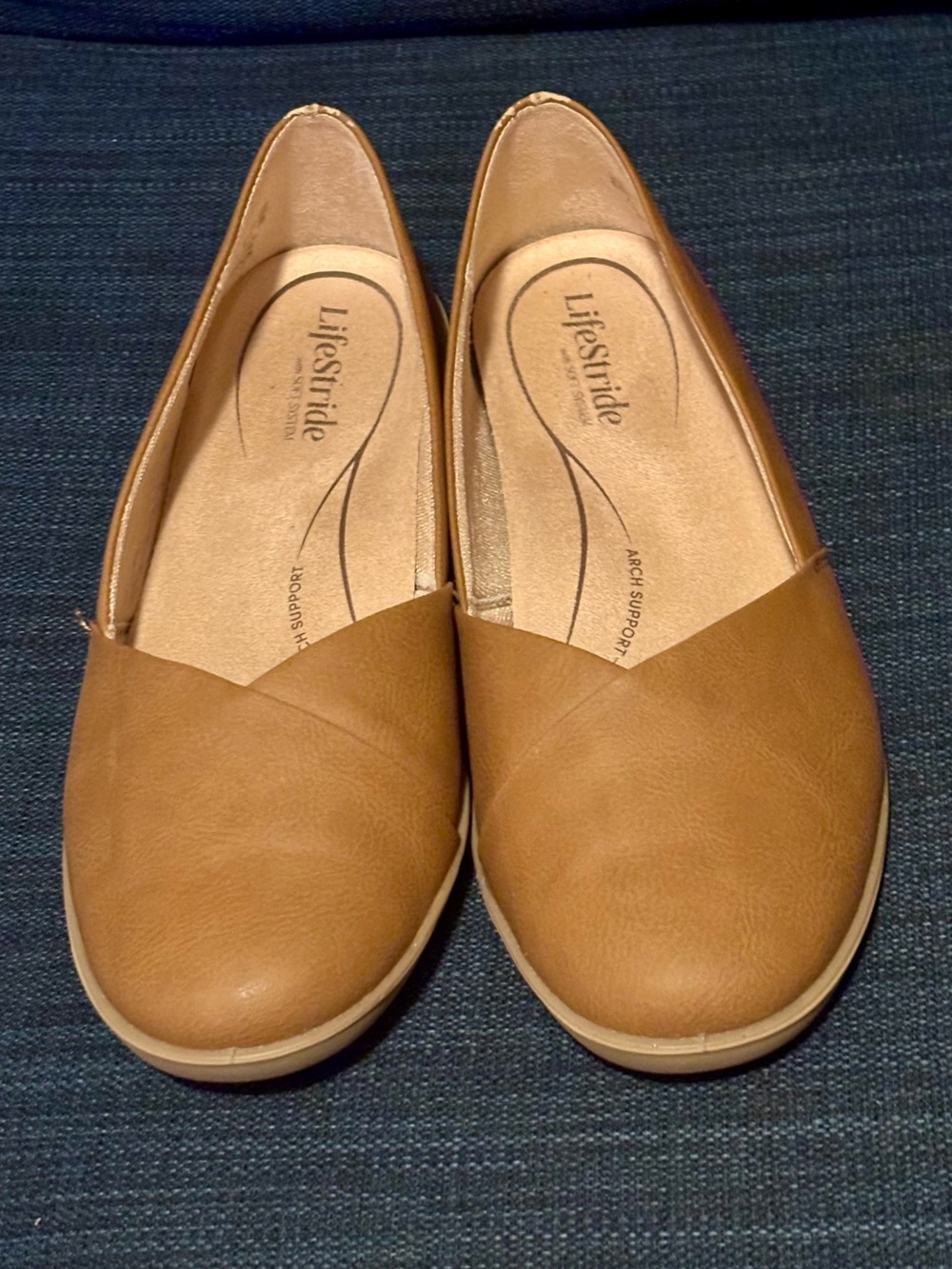 Lifestride Notorious Slip On | Tan Faux Leather | 8.5W | Comfy, Business Casual